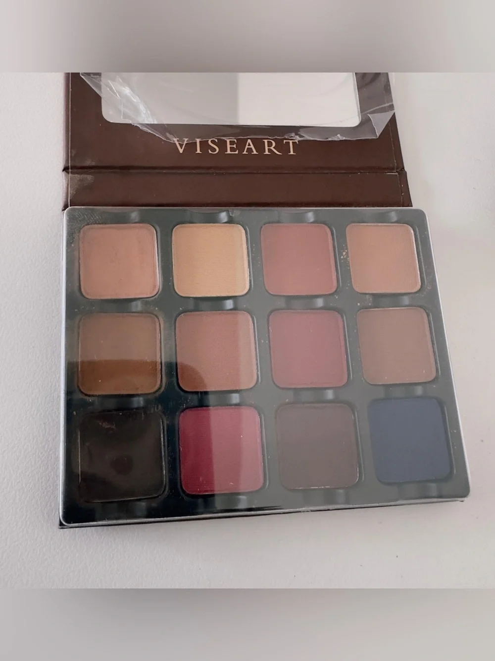 Viseart title petites